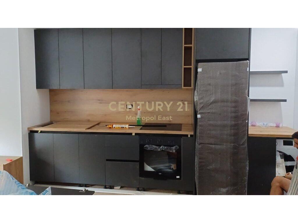 Apartament 1+1 per Shitje - Mangalem 2 ( me post parkimi )