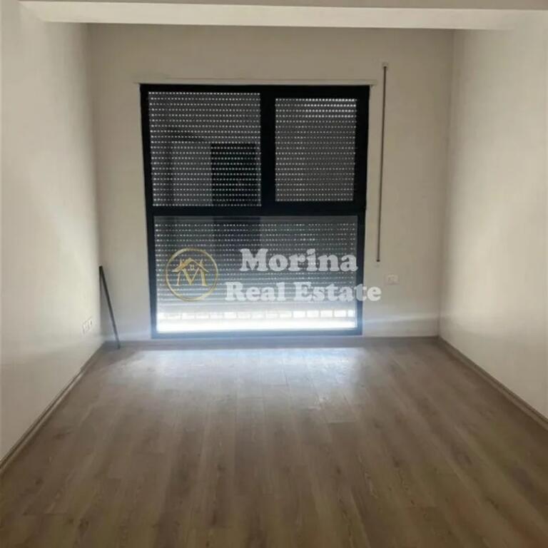 Qera,Apartment,2+1+2,Rruga e Barrikadave,600 Euro/Muaj