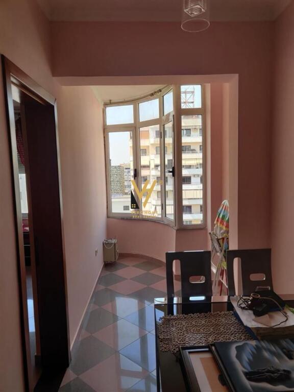 JEPET APARTAMENT 2+1+BLK ME QERA TE RR.NIKOLLA TUPE, BLLOK 800 EURO