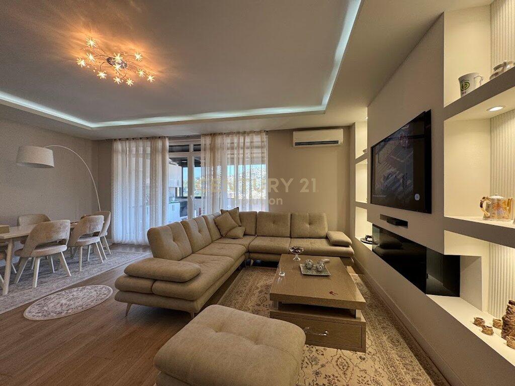 Duplex moderno in affitto presso il Lago Secco