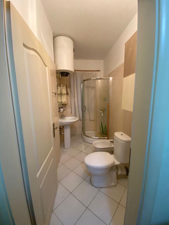Jepet Me Qera Apartament 1+1+1 Ballkon
