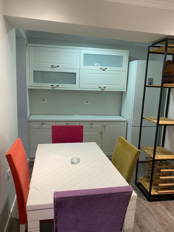 Jepet Me Qera Apartament 2+1+1 Ballkon