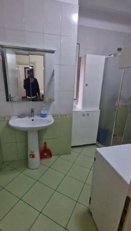 Jepet me qera apartament 1+1  Kodra Diellit 45000 Leke!
