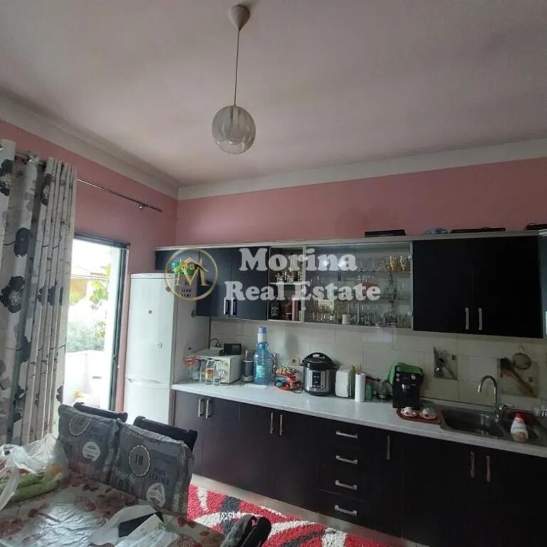 In vendita, villa su 3 piani, Via: "5 Maji", 320000 euro