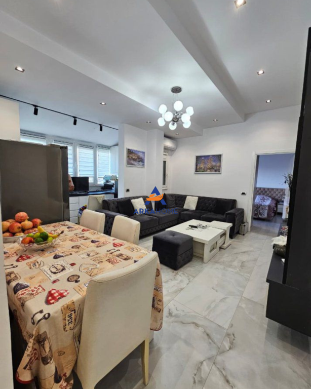 JEPET ME QERA APARTAMENT 1+1+BALLKON TE " RRUGA RRAPO HEKALI,KODRA E DIELLIT" 600 EURO