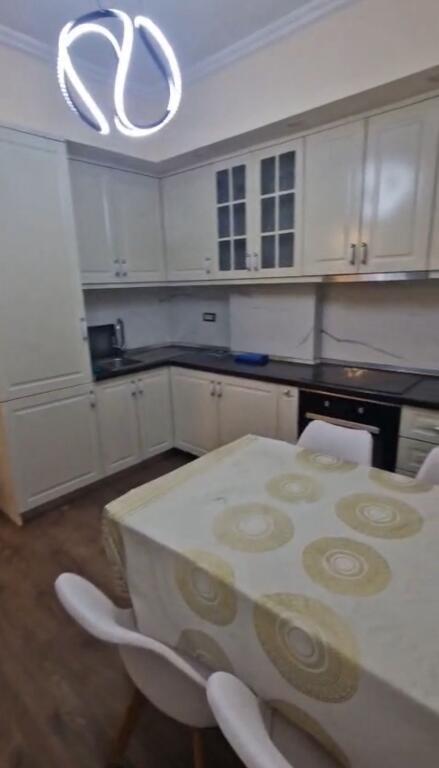 Jepet me qera apartament 1+1  Kodra Diellit 45000 Leke!
