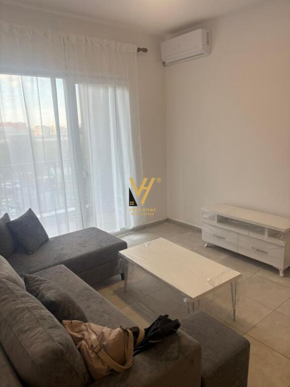 JEPET APARTAMENT 2+1 ME QIRA TE SPITALI AMERICAN 3, 57.500 LEKE