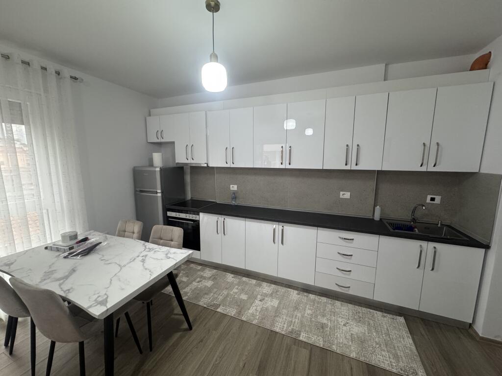 📣 QERA SUPER Apartament 1+1 Me Ballkon 📍 Xhamllik 🛣️ Rruga "Xhanfize Keko" ✨