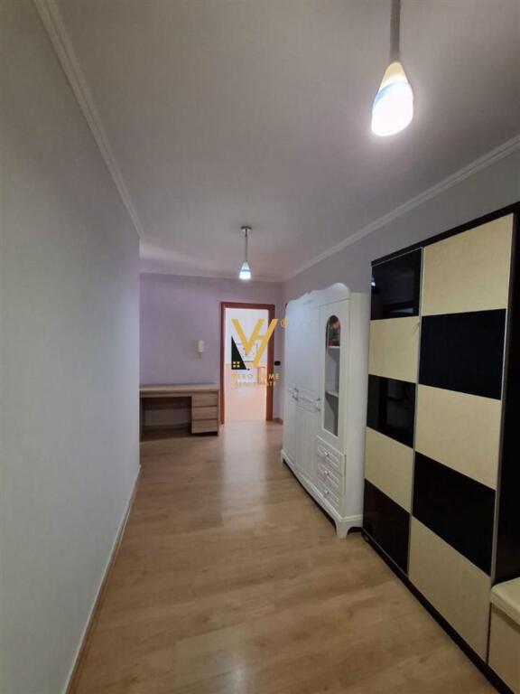 JEPET APARTAMENT 1+1+BLK ME QERA TE JURIDIKU, BLLOK 900 EURO