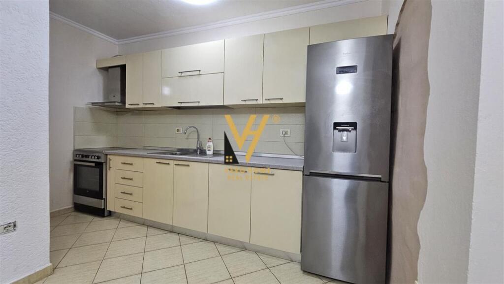 APPARTAMENTO 2+1+BLK IN AFFITTO DA FERIT XHAJKO 550 EURO