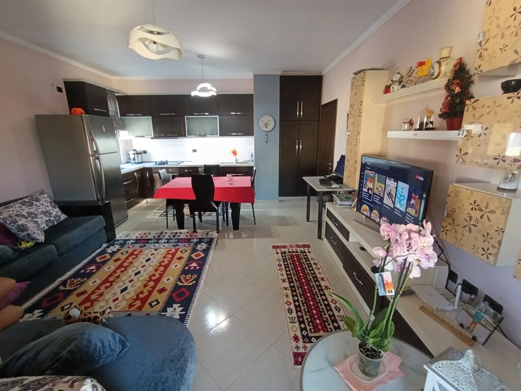Apartament 1+1 per shitje , Yzberisht