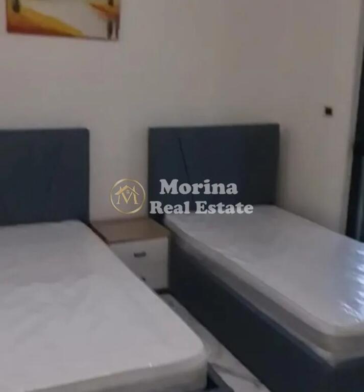 Qera, Apartament 2+1, prane Casa Italia, 400 euro/muaj