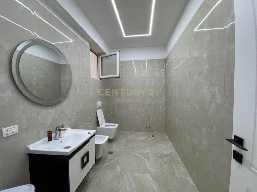 Duplex moderno in affitto presso il Lago Secco
