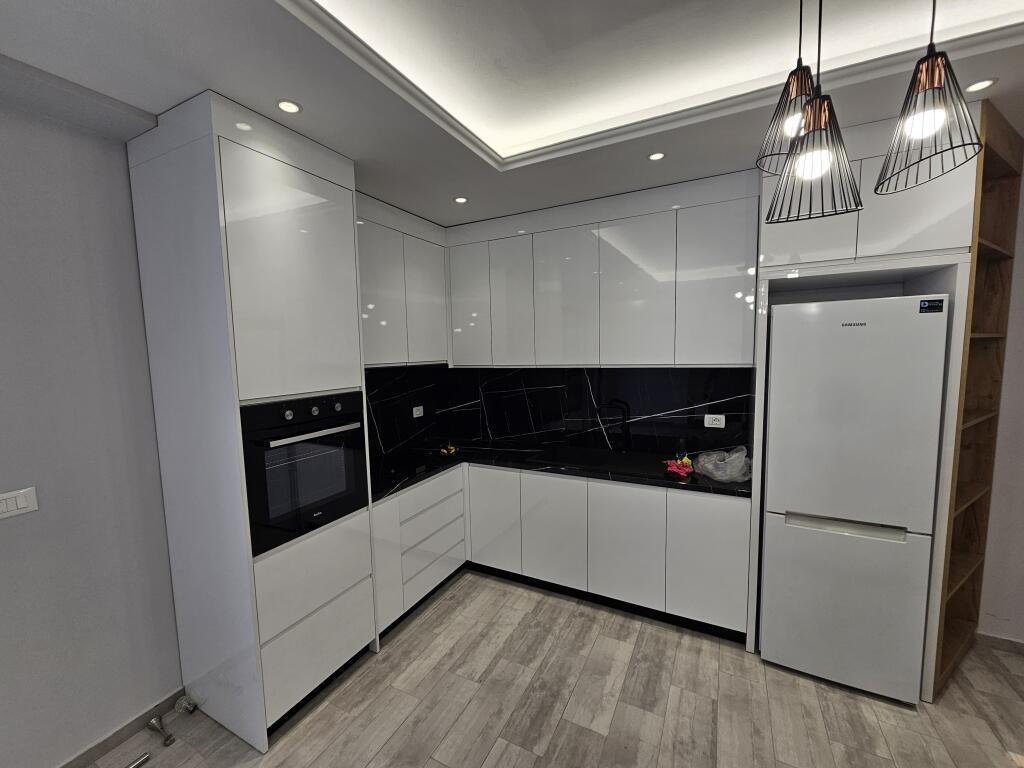 AFFITTASI APPARTAMENTO 2+1 IN SPIAGGIA, VICINO ALL'HOTEL ANTALYA