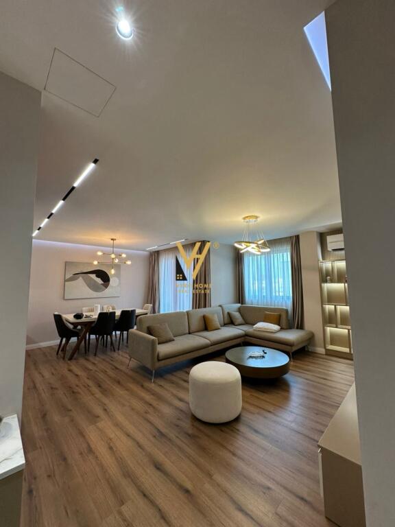 JEPET APARTAMENT 3+1+2+BLK ME QERA TE RRUGA TEODOR KEKO 1.000 EURO