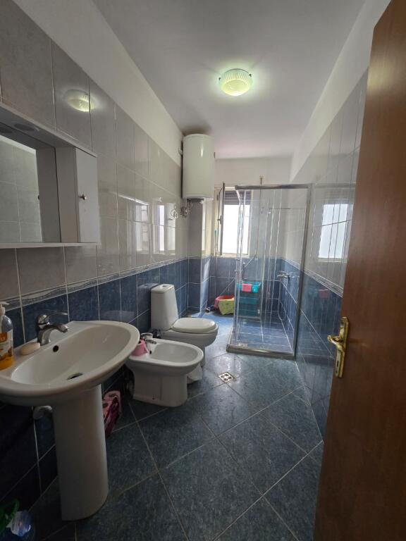 2+1 for rent "Kika 1 Komuna e Parisit" for sale