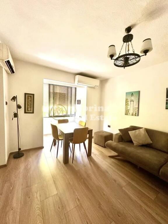 Qera, Apartament 1+1, Zogu Zi, 500 euro/muaj