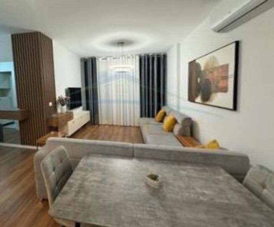 For rent, Apartment 2+1 | Red School, Tirana