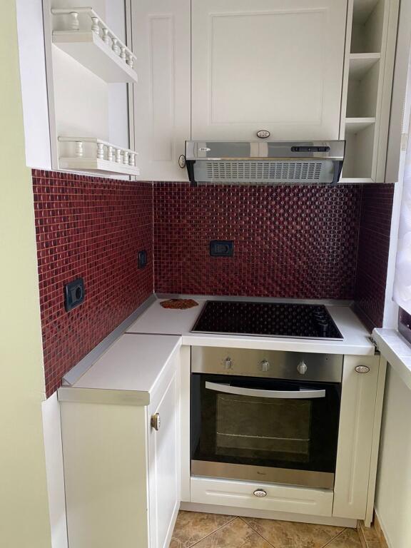 Jepet Me Qera Apartament 2+1+1 Ballkon