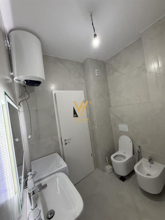 JEPET APARTAMENT 1+1+BLK ME QERA TE KOMPLEKSI KADIU, ALI DEM 550 EURO