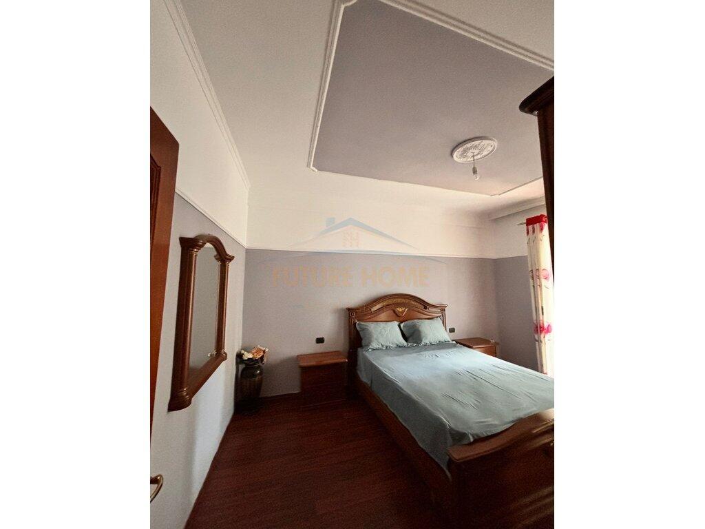 Qera, Apartament 2+1, Rruga 5 Maji, Tirane