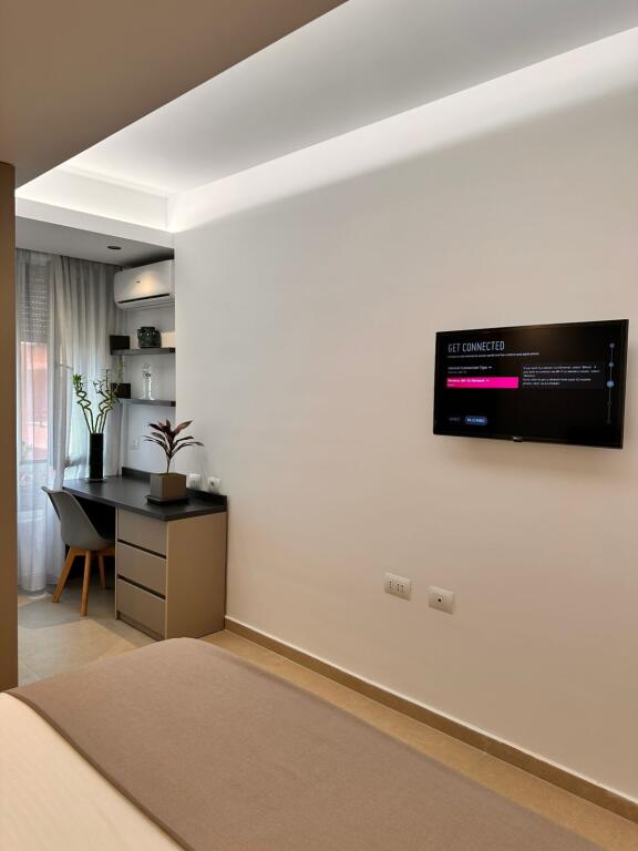 Ne Myslym Shyr Jepet Me Qira Apartament 1+1 Me Mobilim Modern! 850€/muaj Qira