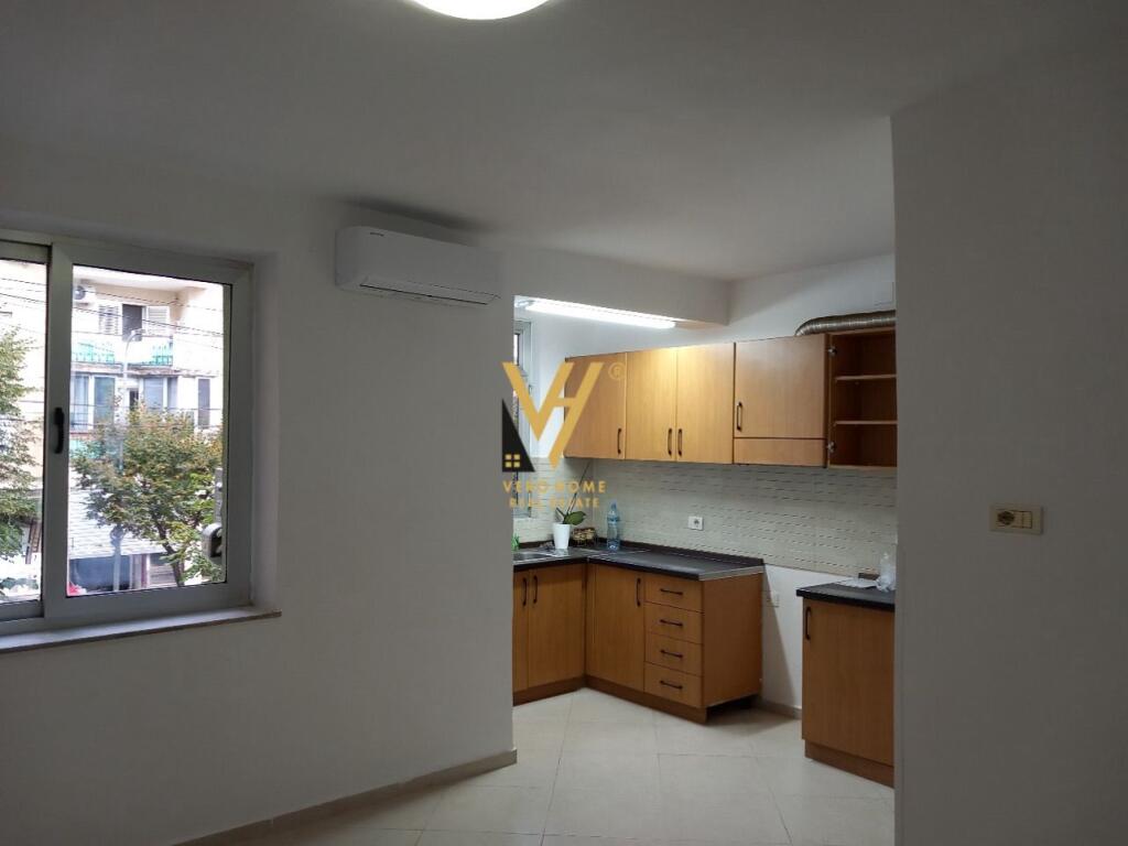 APPARTAMENTO 2+1 IN AFFITTO IN VIA QEMAL STAFA 60.000 LEKE