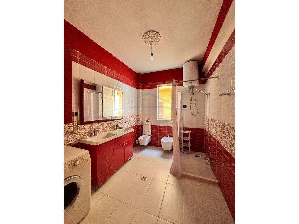 Qera, Apartament 2+1, Rruga 5 Maji, Tirane