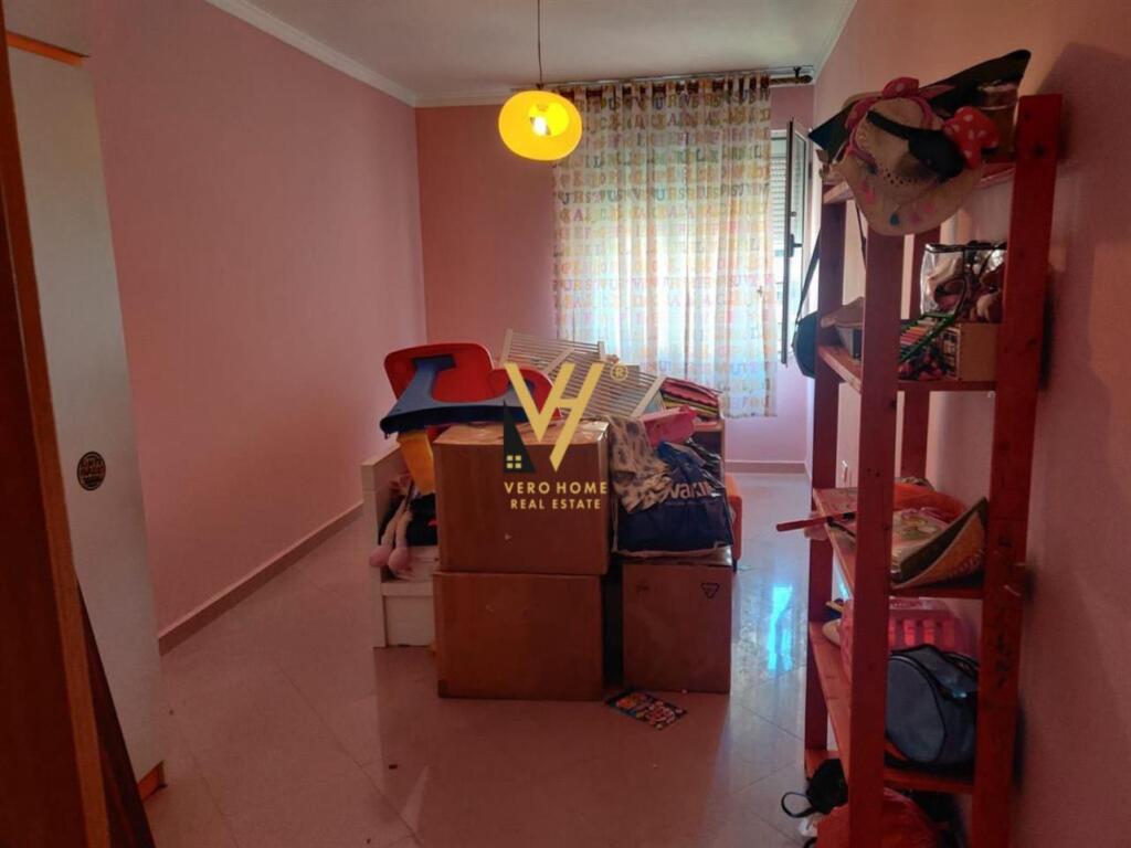 JEPET APARTAMENT 2+1+BLK ME QERA TE RR.NIKOLLA TUPE, BLLOK 800 EURO