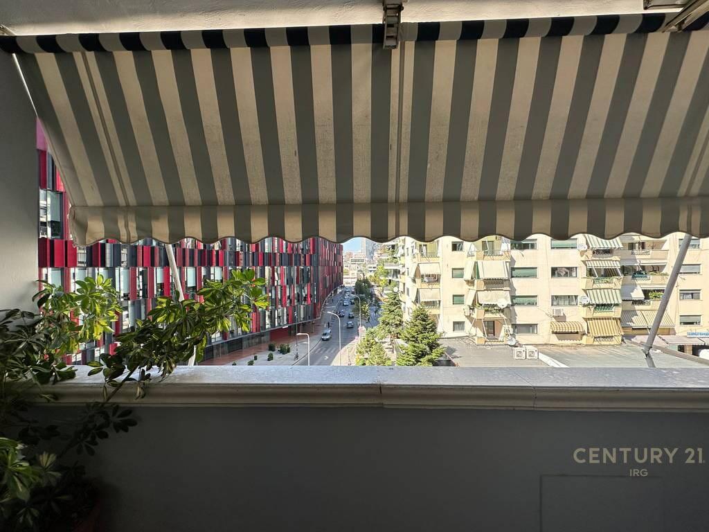 SHITET!! Apartament 2+1+2 tek Stadiumi Air Albania!