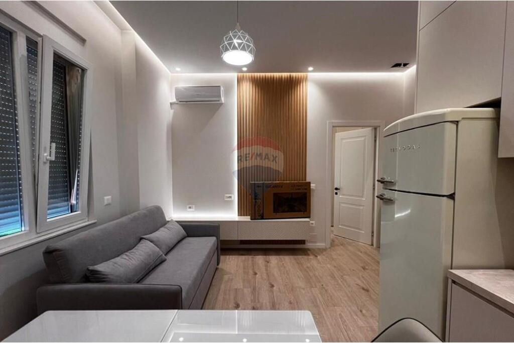Apartament 1+1 me qira ne Qender