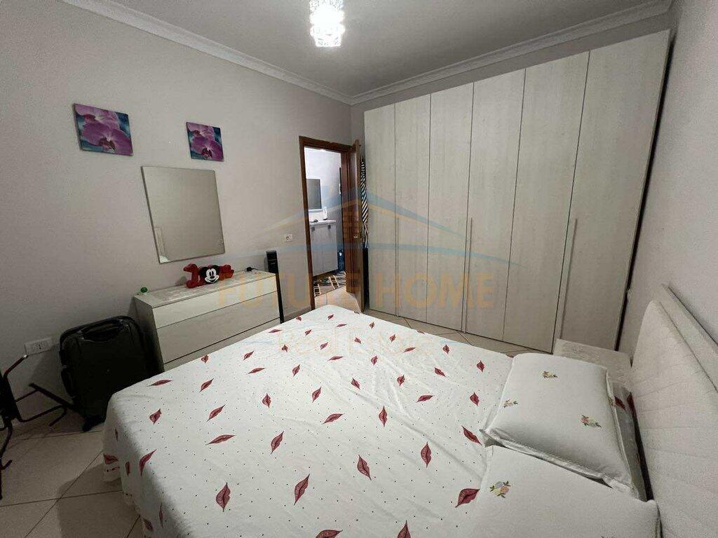 Qera , Apartament 1+1 i konvertuar në 2+1, Yzberisht