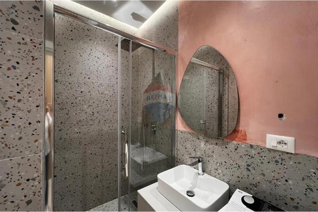 Apartament 1+1 me qira ne Qender