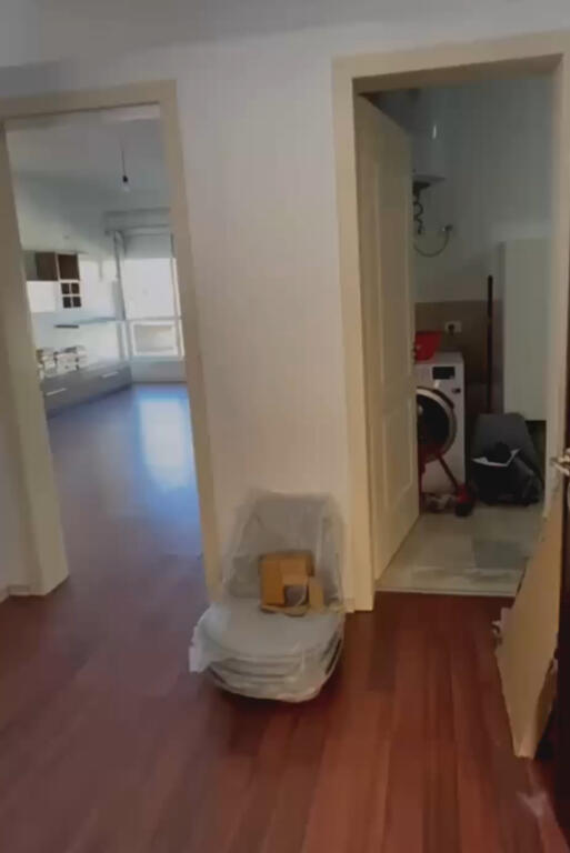 Shitet apartament 2+1 tek Market Aldi ,Kodra e Diellit