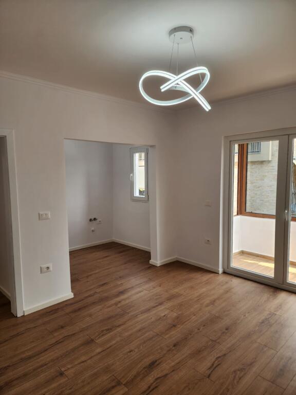 Apartament 1+1 per shitje ne Porcelan