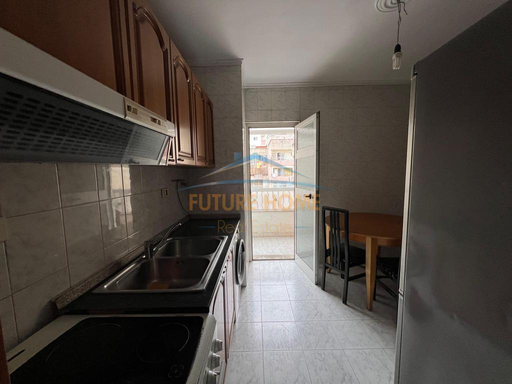 APARTAMENT 2+1 PER QERA, LAPRAKE