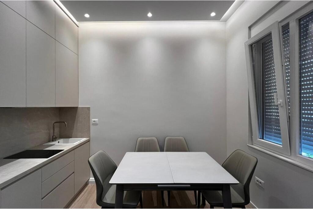 Apartament 1+1 me qira ne Qender!