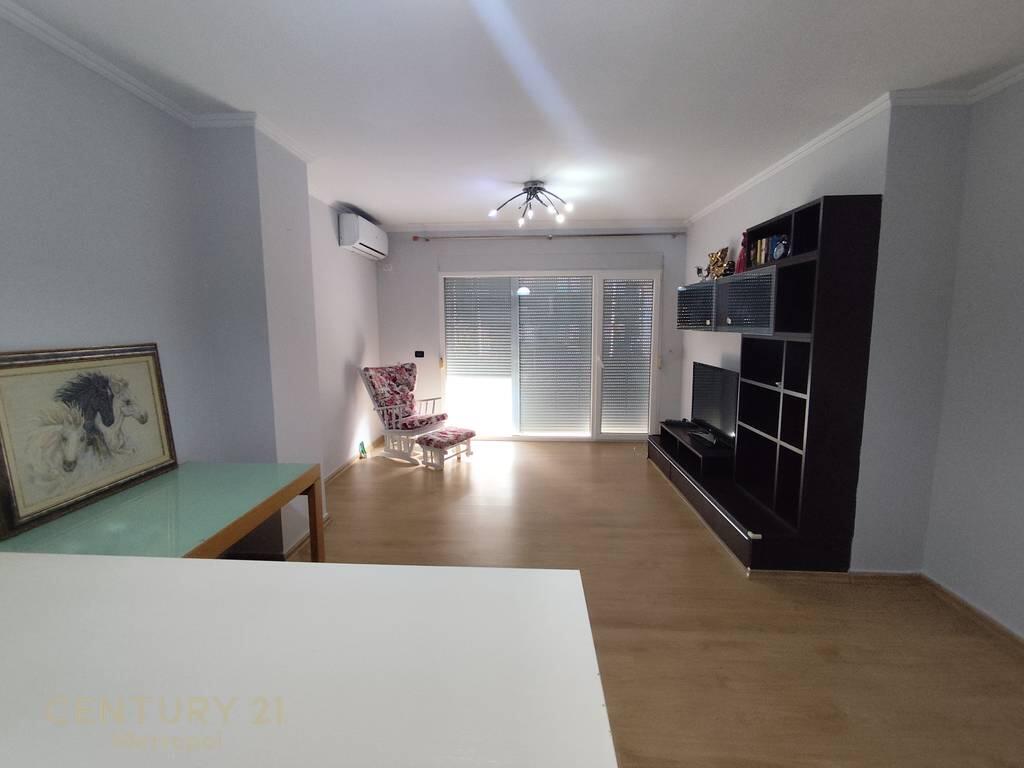 APARTAMENT 1+1+GARAZH PER QIRA PERBALLE JURIDIKUT