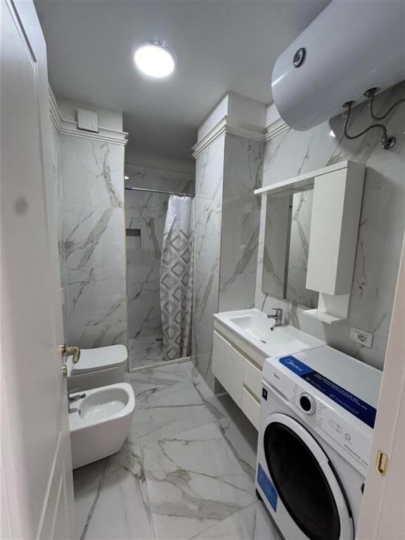 JEPET ME QIRA 1+1 TE UNIVERS CITY 500 EURO