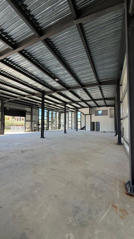 Magazzino in affitto Rinas