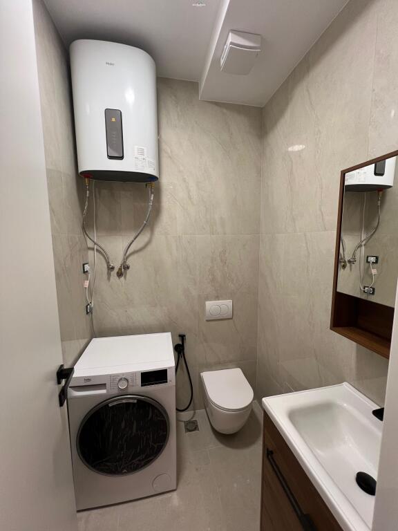 Apartament Me Qera 2+1 Tek Komuna e Parisit (ID B2201512) Tirane