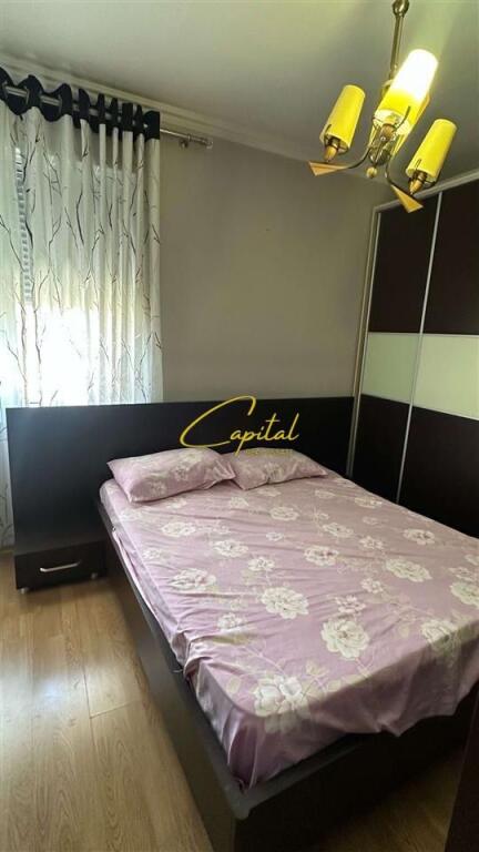 APARTAMENT ME QERA 2+1+2 FRESKU 450 EURO