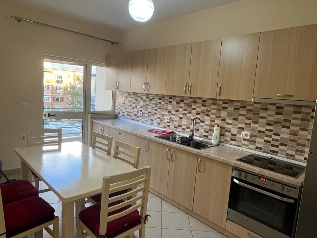 🌟 Jepet me qira apartament 2+1+bllk në zonën e Kongresit të Manastirit! 🌟