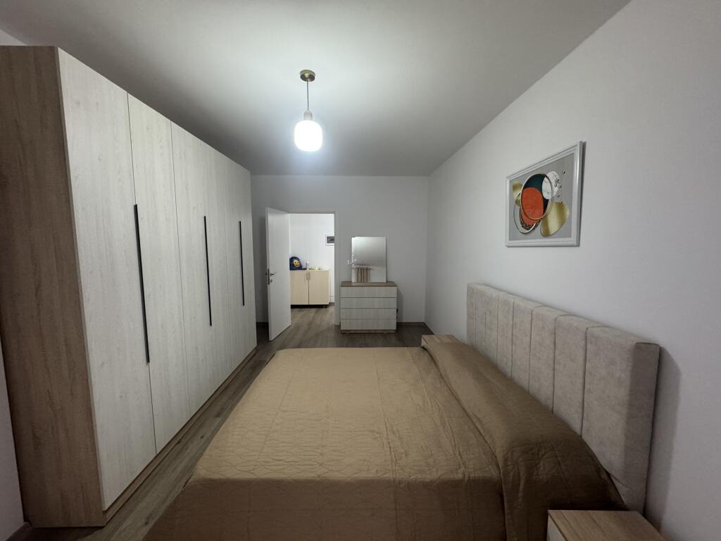 📣 QERA SUPER Apartament 1+1 Me Ballkon 📍 Xhamllik 🛣️ Rruga "Xhanfize Keko" ✨   🏢 Ndertim i Ri  🪜 Kati 2 (Me Ashensor)  🛋️ Mobiluar Me Kushte Bashkekohore  ✅ I Pa Banuar Me Pare   💶 Cmimi 600 Euro