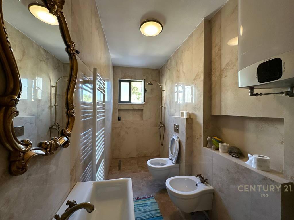 SHITET!! Apartament 2+1+2 tek Stadiumi Air Albania!