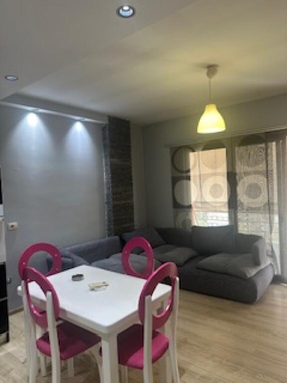 Super 1+1 me qera ne Astir me 450 te welli  