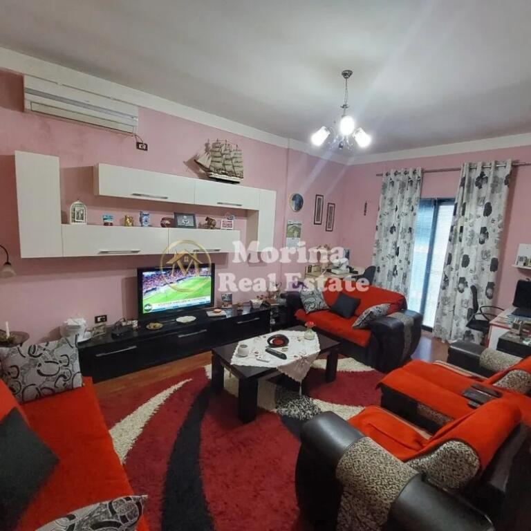 In vendita, villa su 3 piani, Via: "5 Maji", 320000 euro