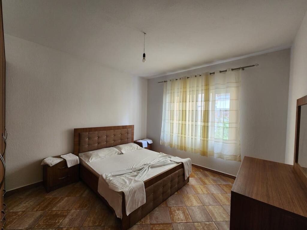 Jepet Me Qera Apartament 2+1+1 Ballkon