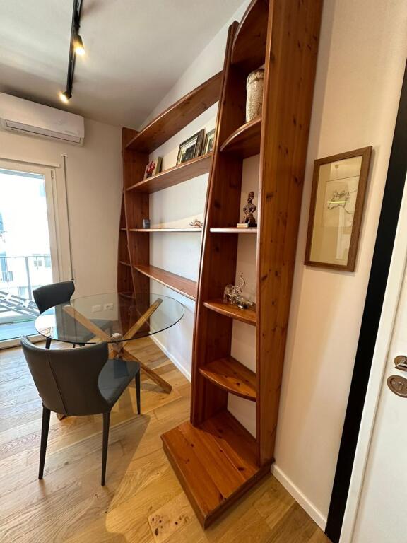 Jepet Me Qera Apartament 1+1+1 Post Parkimi + 1 Ballkon