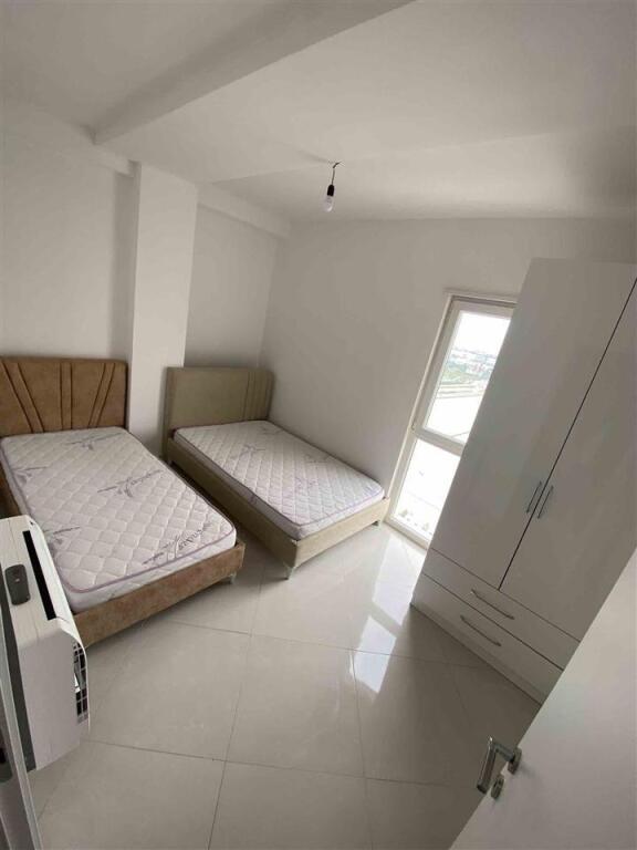 JEPET ME QIRA 2+1+1 TEK UNIVERS CITY 50.000 LEKE